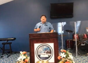 Pastor Fredy Lainez